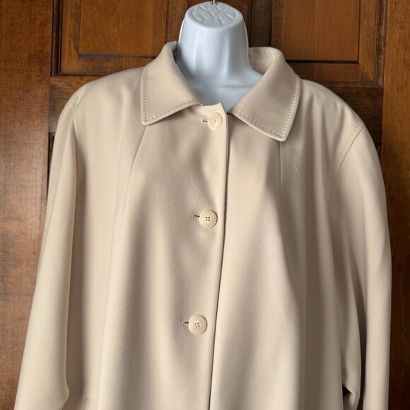 Saks Fifth Avenue Ivory Coat Size 3X - Picture 2 of 12
